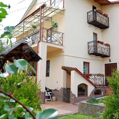 U Olgi Hotel Truskavets Bagian luar foto