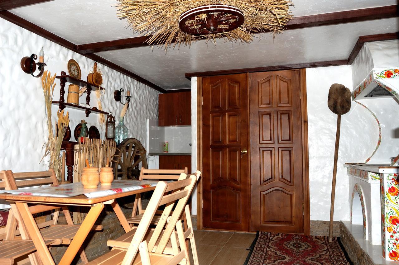 U Olgi Hotel Truskavets Bagian luar foto