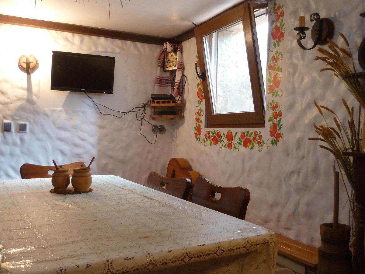 U Olgi Hotel Truskavets Bagian luar foto