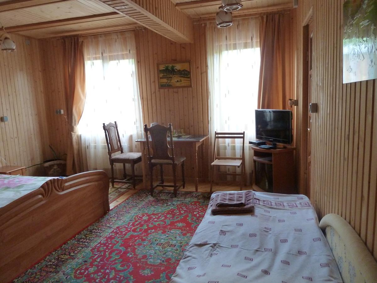 U Olgi Hotel Truskavets Bagian luar foto
